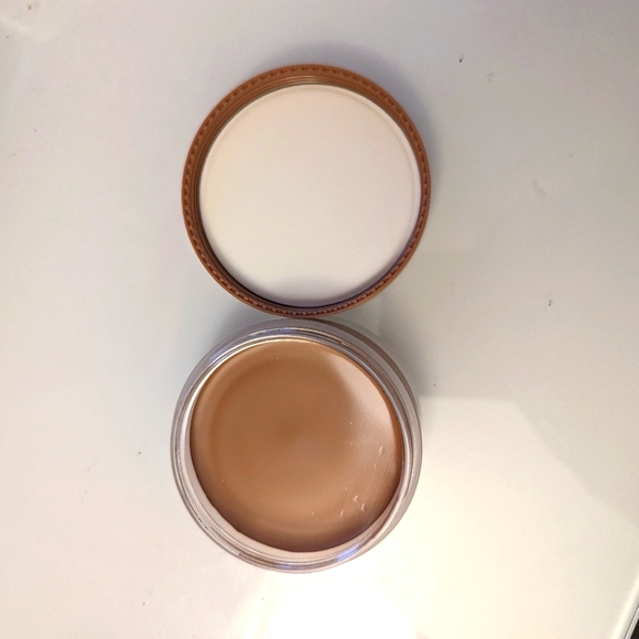 Anastasia Beverly Hills Cream Bronzer - Picture 2 of 4